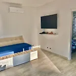 Angolo Paradiso 아파트 *