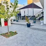Angolo Paradiso 아파트 *